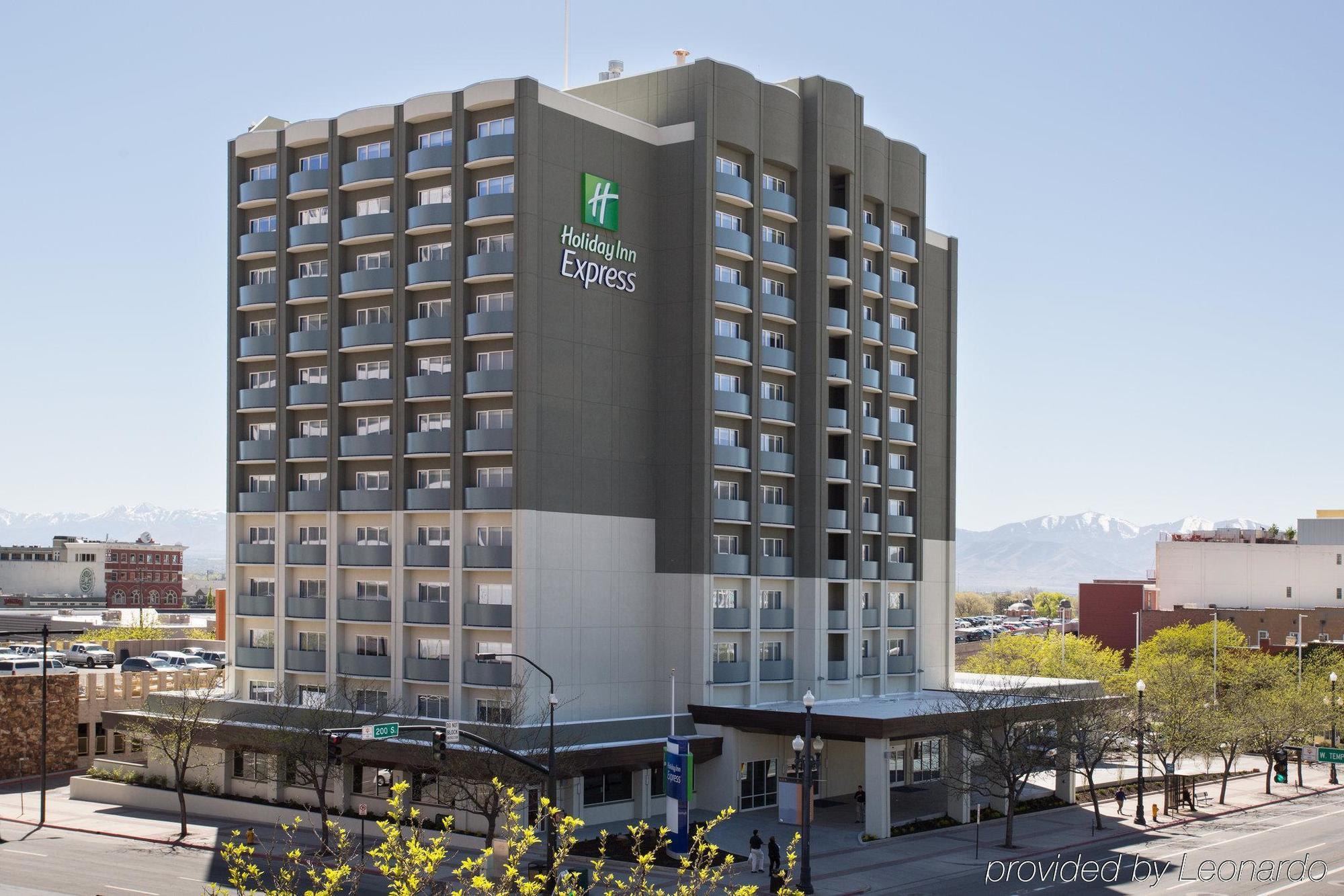 Holiday Inn Express & Suites Johnstown, An Ihg Hotel Exterior foto